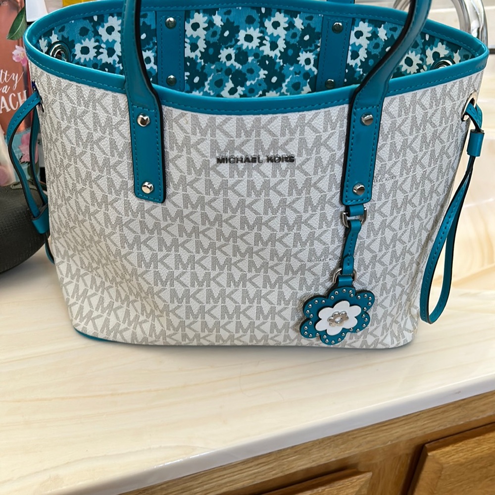 Michael Kors, matching wallet and bag